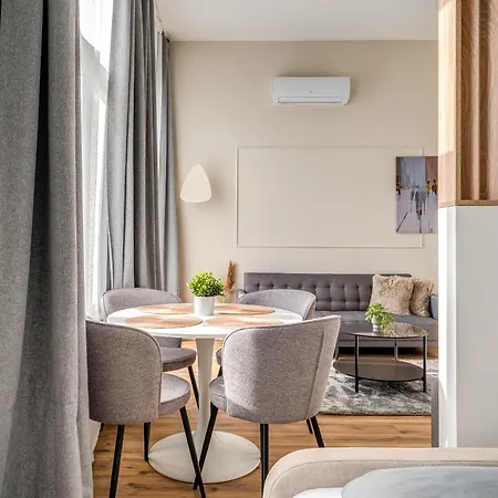 Time Out With Terrace - R30 * Budapest