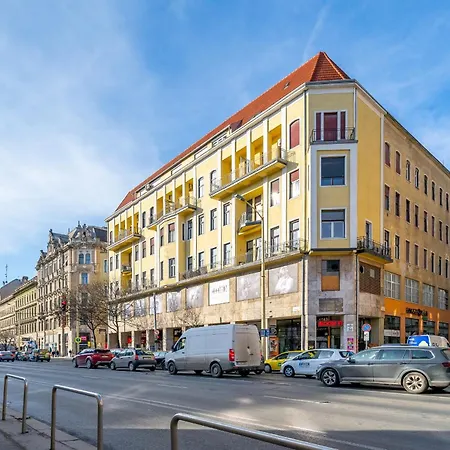 Time Out With Terrace - R30 Appartement