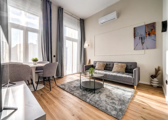 Time Out With Terrace - R30 * Budapeşte