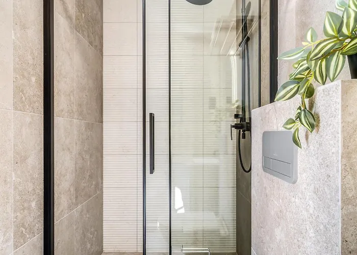 Daire Time Out With Terrace - R30 *